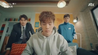 قهقهه در وایکیکی فصل ۱ قسمت ۱ laughter in waikiki 2018