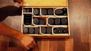 آموزش ماساژ گردن با سنگ ماساژ