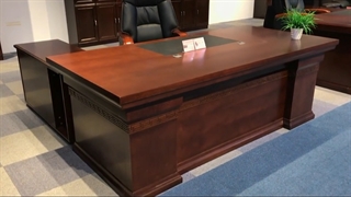 میز مدیریت کلاسیک