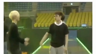 آخ دلم میخواست اونجا باشم تا خودم بگیرم بزنمش تا دیگه کچل منو اذیت نکنه⁦(≧▽≦)⁩