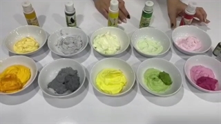 تزئین خامه با رنگ های خوراکی طبیعی شرکت دانش بنیان فریر