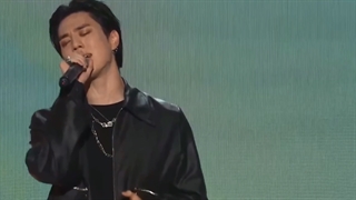 اجرای آهنگ Falling in Love در کنسرت آنلاین امروز AOMG