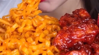 اسمرفود/کوتاه/خوردن نودل