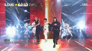 اجرای کارآموزای جی وای پی و 3racha استری کیدز در برنامه loud با آهنگ back door از استری کیدز