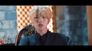 موزیک ویدیو holla از fanxy red