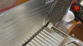 اسلایسر کالباس (گوشت)