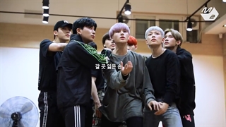 قسمت اول برنامه MY FIRST MAMA ایتیز / زیرنویس فارسی