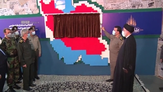 فیلم/ افتتاح نمایشگاه «در لباس سربازی» با حضور رئیس جمهور