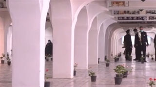 غبارروبی مزارشهدای بهشت ثامن الائمه حرم مطهر رضوی