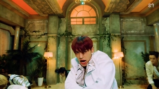 WayV 威神V '秘境 (Kick Back)' MV