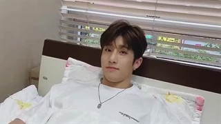 عر دورش بگردم لیدر گروهمون (جین جین استرو) کی خوب میشی دلمون برات شده