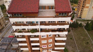 تیزر نمای جلو برج زیبا ساینا