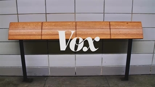 معماری بازدارنده، ساخت نیمکت برای نشستن و نه خوابیدن بی خانمان ها در آمریکا