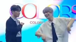 چالش دنسVibin تیک تاک یونگجه با مجری شوکیس امروزش یونگبه