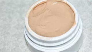 سفید کننده صورت گیاهی