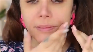 خرید بهترین محصولات آرایشی اصل با نازلترین قیمت؛ زیبایی را به خودتان هدیه دهید!