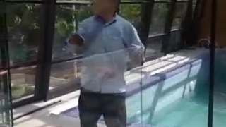 نصب شیشه استخر تاشو توسط کامادر