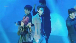 اجرای آهنگ MONSTER اکسو