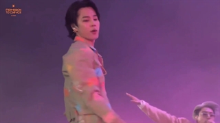 اجرای آهنگ Airplane pt.2 و Beapsae و Dis-ease از بی تی اس در کنسرت Permission to Dance : on Stage