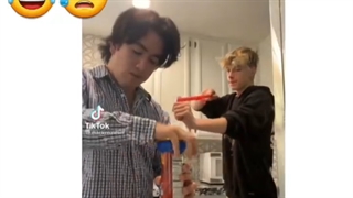 آخ دردم گرفت