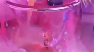 The room is very crowded（*＾3＾）