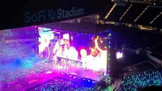 اجرای اهنگ دینامیت و باتر در کنسرت PTD