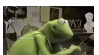 اصن موضوع ویدیو هیچی...چرا رو آهنگ رپ ریتم تنبک انداختین آخه （*゜ー゜*）