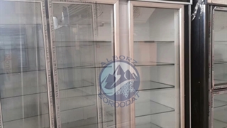 یخچال ویترینی ایستاده محصول البرزبرودت