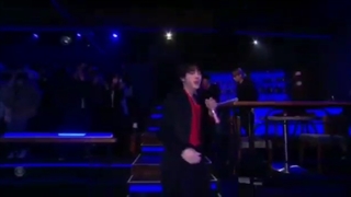 اجرای  آهنگ باتر گروه ʙᴛs در برنامه جیمز کوردن.