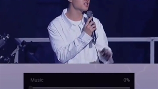 قسمتی کوتاه از اجرای زیبای آهنگ Don't go با صدای بهشتی و اصیل اکسو