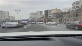 خیابان گردی محمدرضا گلزار