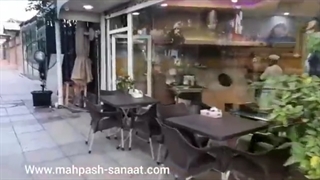 پنکه مه پاش ایستاده