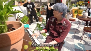 Suga and  the piano