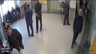 فیلم دوربین مداربسته از انتظار حاج قاسم در پشت دَرِ اتاق عمل جراحی نوه دوست شهیدش