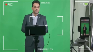 پشت صحنه ضبط ویدیو با تکنیک کروماکی و پرده سبز