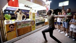 بستنی فروش مشهور ترکیه