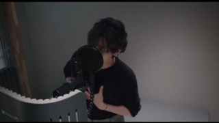ویدیو منتشر شده از صفحه شخصی اینستاگرام عضو گروه Kim Taehyung V/ BTS