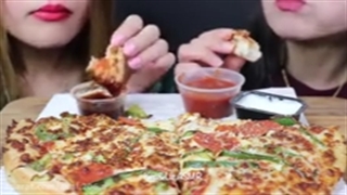 اسمرفود/دونفره/خوردن پیتزا/بستنی