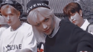 میکس از گروه استری کیدز(لایک کن دیگههه)