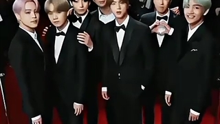 بی تی اس در مراسم..... خیلی خفن بید