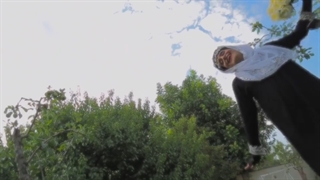 ویدیو "قرمز میشه" از علیرسا aliresaa