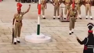 میشه یه دانلود کننده فایل (عکس و ویدیو)اینستاگرام بهم معرفی کنید که فایل رو کامل دانلود کنه