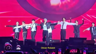 اجرای maniac استری کیدز در فستیوال لولاپازولا♡♡