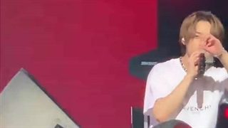 STAY به ورژن لینو در کنسرت ها برگشتیم.... ( قلب درست نکردنش با استی )