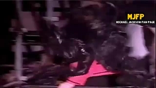 کنسرت Beat It مایکل جکسون تور -خطرناک- 1992 ( کپشن مهم )