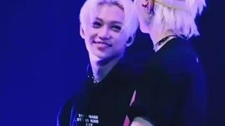 شایدم سنگ باخت تا کاغذ بغلش کنه!:)