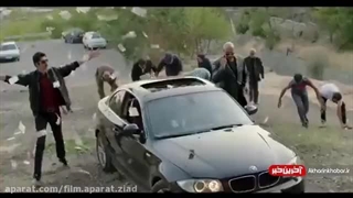 فیلم سینمایی سگ بند برای دانلود به لینک زیر مراجعه نمایید