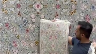 فرش کلاسیک 1200 شانه فیلی با طرح شاد مناسب برای عروس خانم‌ها