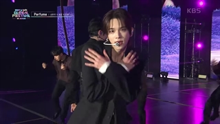 استیج همکاری هانبین (ZB1) ، شین جون (n.SSign) و شینیو (TWS) با اهنگ Perfume(NCTDOJAEJUNG) در 2024 MUSIC BANK GFJ