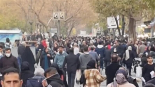 یلدای ۱۴۰۳ بازار گلوبندک ، زن باید زن زندگی باشه بقیش حواشی بیهودست